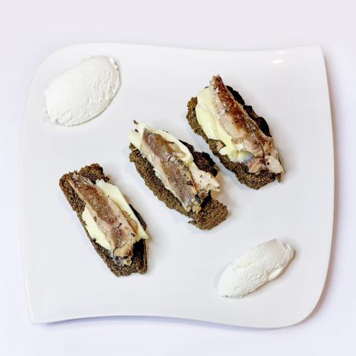 Sardines & beurre frais sur Pain aux graines de Lin brun Ariel© | Dômes de Fromage frais Mme Loïc